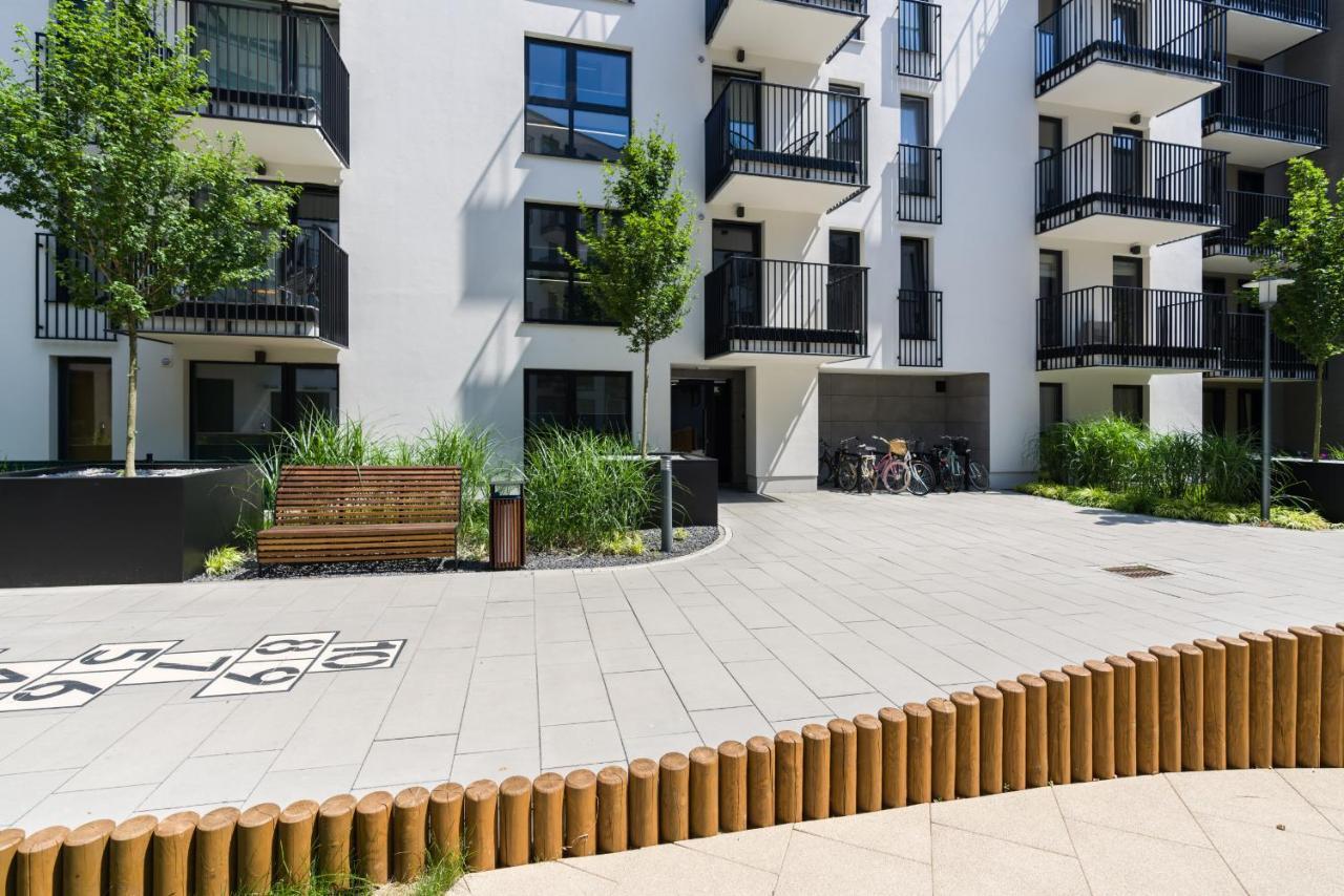 Esencja Apartments With Free Parking Garbary 104 By Noclegi Renters ポズナン エクステリア 写真