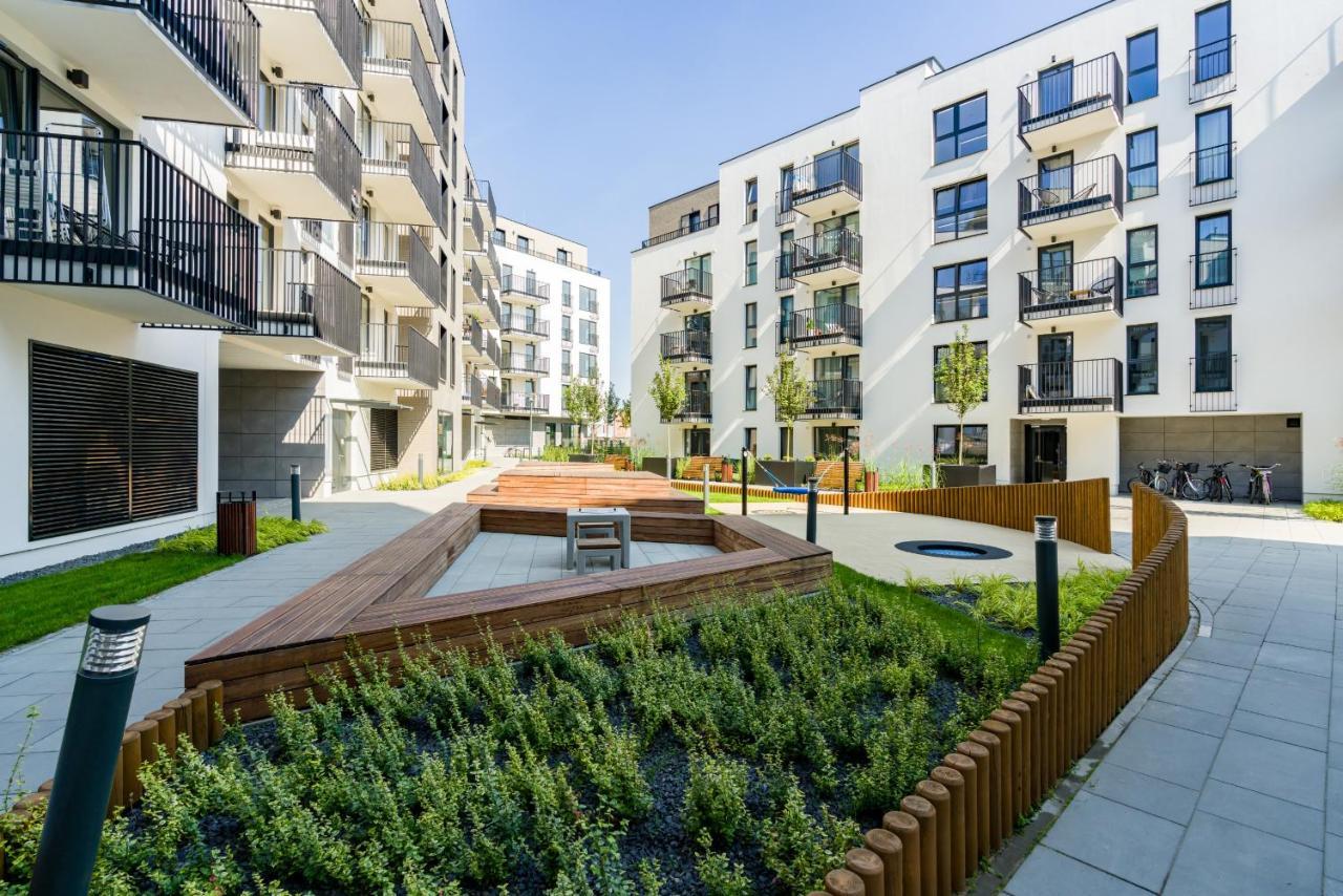 Esencja Apartments With Free Parking Garbary 104 By Noclegi Renters ポズナン エクステリア 写真