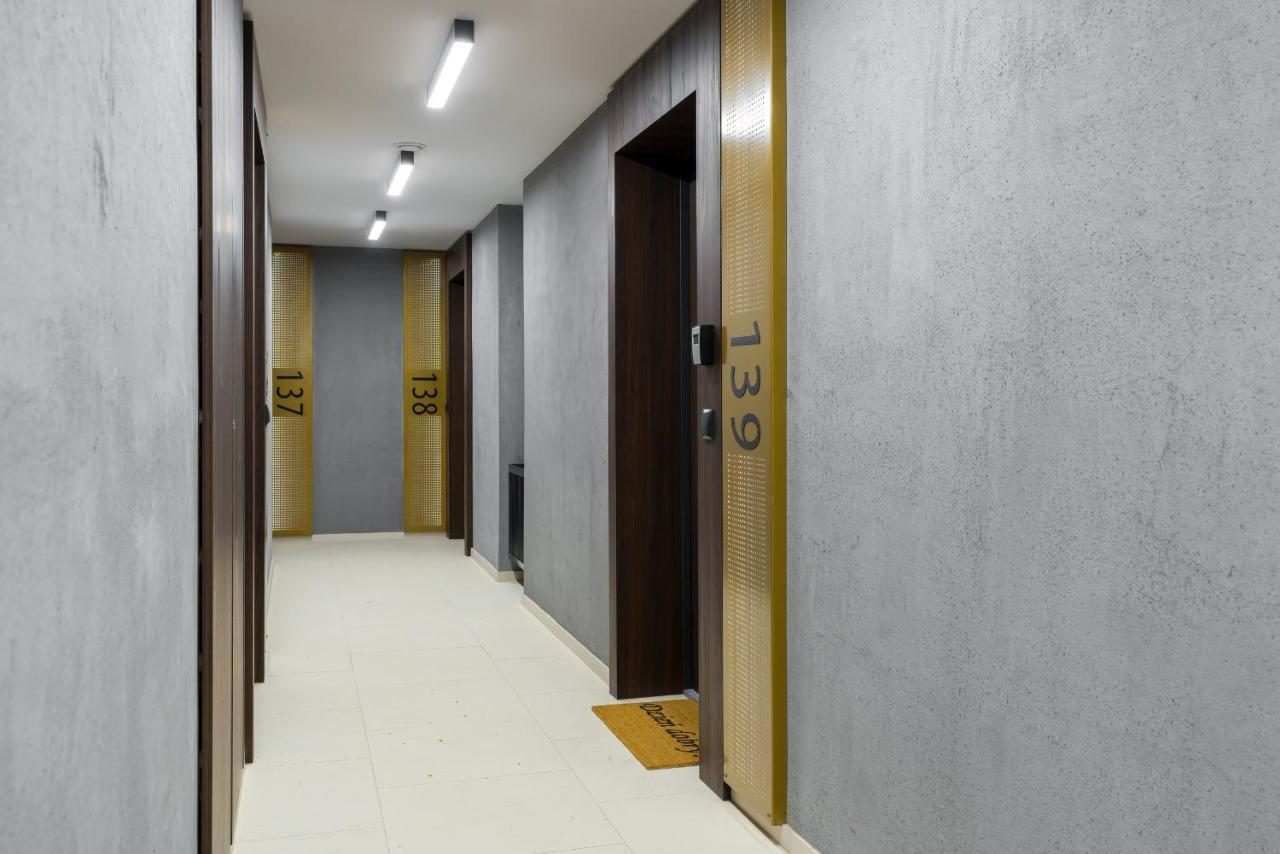 Esencja Apartments With Free Parking Garbary 104 By Noclegi Renters ポズナン エクステリア 写真